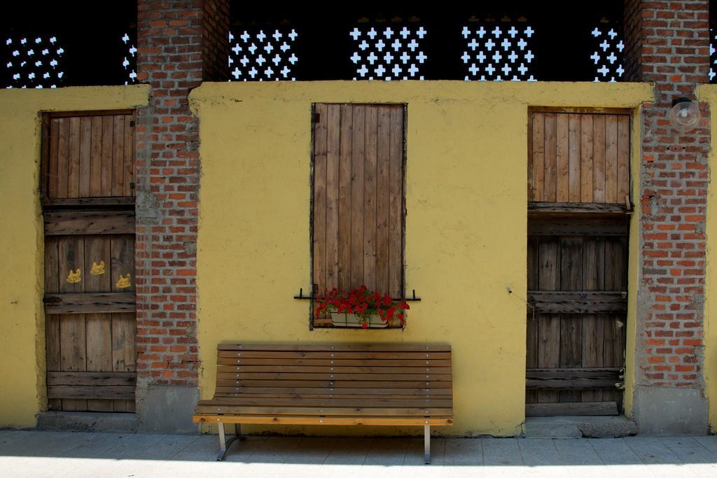 Cascina Delle Mele Bed & Breakfast Vittuone Exterior photo